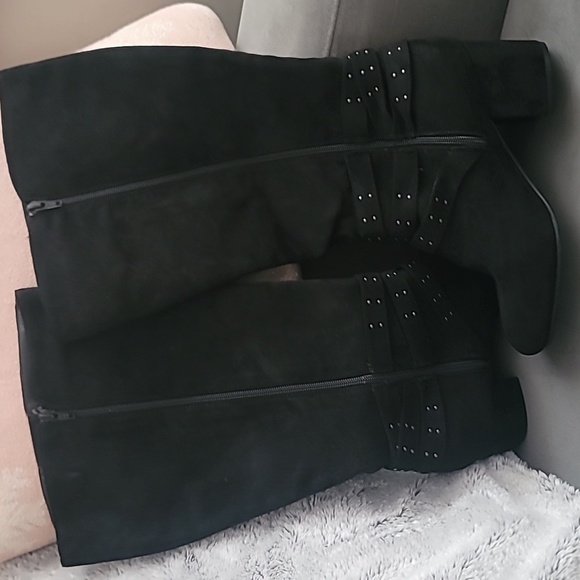 Addition Elle Boots - Picture 3 of 6